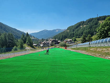 Dry Slope and Tubby