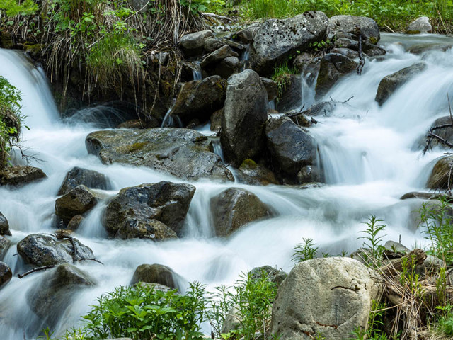 Pêche, Eaux vives