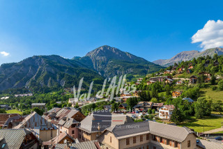 val-dallos-village