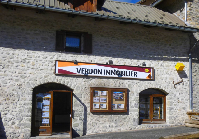 Agence Verdon Immobilier - © Verdon Immobilier Agence Verdon Immobilier