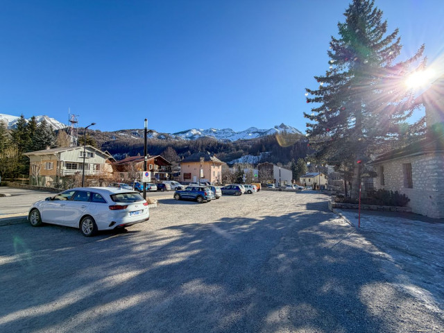 Parking du pré de foire_Allos