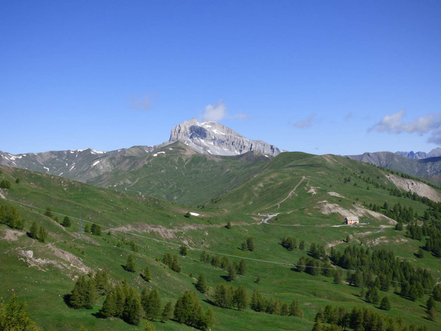 View from the Rochegrand hike of the Col d'Allos and the Grande Séolane.