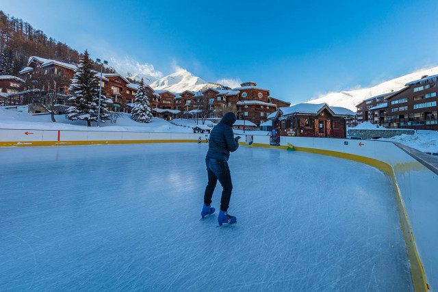 patinoire - © office de tourisme du Val d'Allos R Palomba patinoire