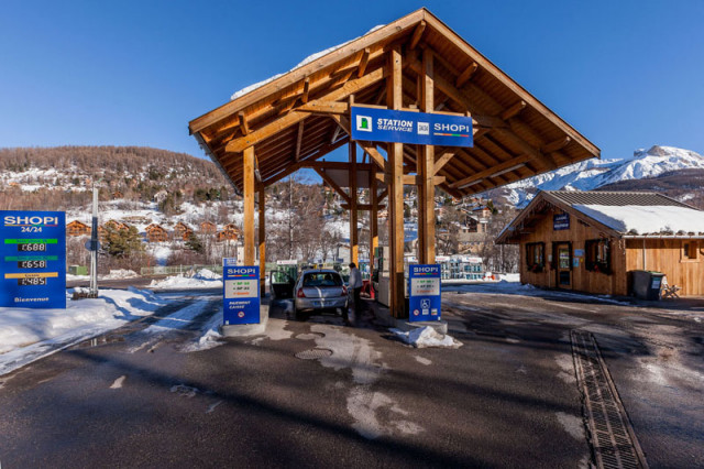 station service station service