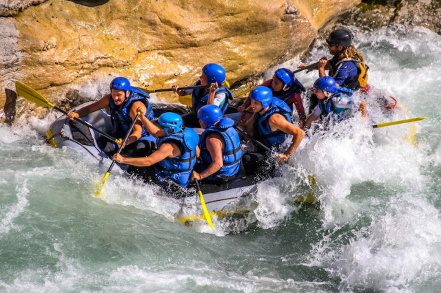 aquabond-rafting