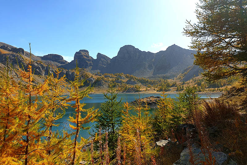 Le lac d'Allos en automne