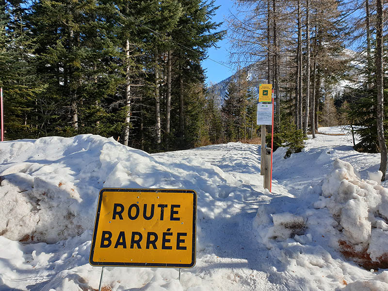 L'accès au lac d'Allos en saison d'hiver