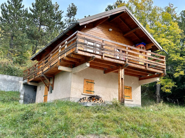 Chalet à louer Allos zone calme
