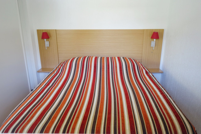 Bedroom with double bed