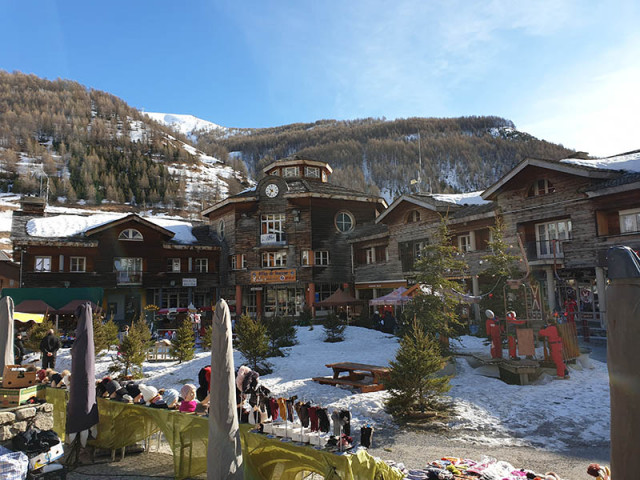 marché station marché station