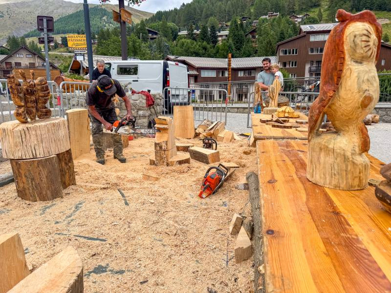 Démonstration de sculpture sur bois